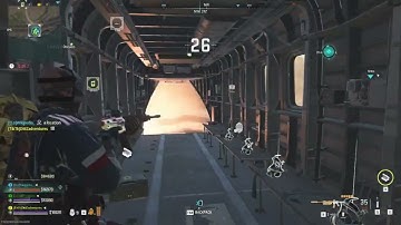 Close fight on the Final exfil! Yes, we got the res in time too! #dmz #dmzwarzone #codwarzone