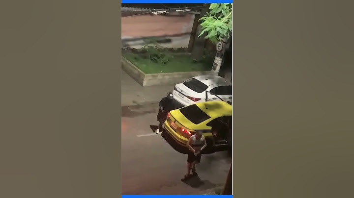 Homem é abordado por criminosos e mostra BO de outro assalto: 'Acabei de ser assaltado'
