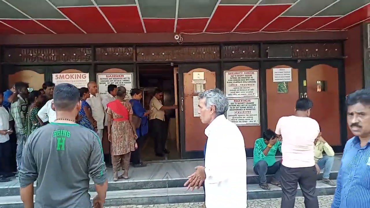 BHOLAA FDFS Crowd at Gaiety bandra.... 