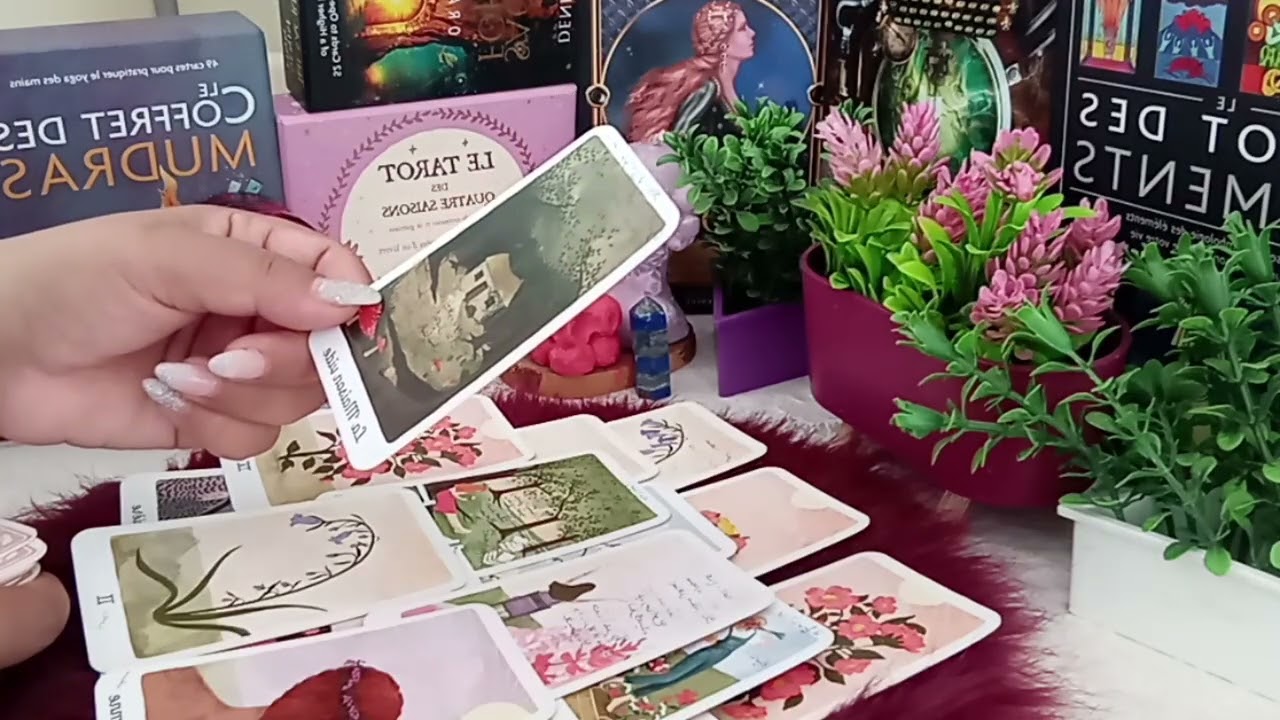 كيف يفكر فيك الآن/مشاعره تجاهك/ماهي نواياه و خطواته 😍