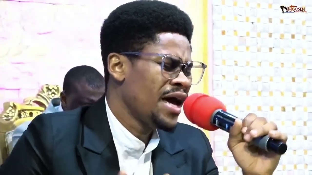 Fr Henoc mutu -nzambi/ mon ami