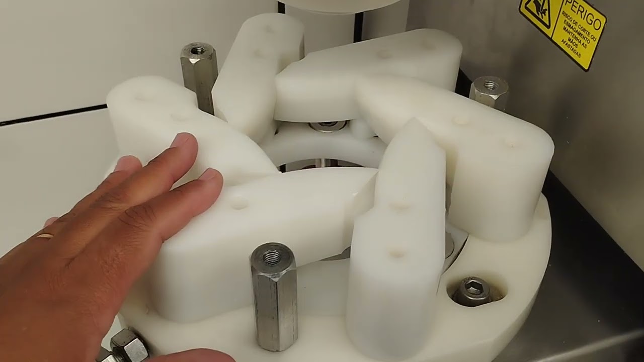 Como montar os moldes da máquina de forma correta! Evite as rebarbas!