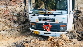Ashok Leyland 1618 4x4 tipper vs mud |bsiv engine ka power |Tried hard but failed |Heavy duty truck