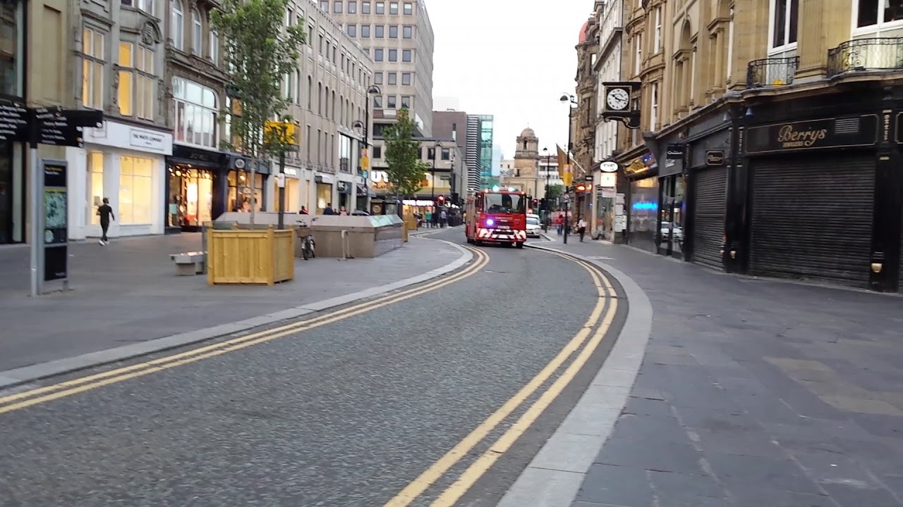 Two TWFRS pumps from Byker using lights & Sirens