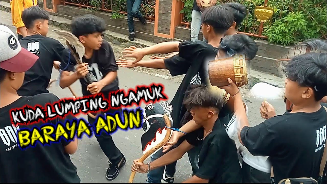 ARAK ARAKAN LINGKUNG SENI REAK BARAYA ADUN