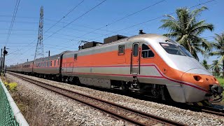 113次自強號通過(12車附掛PPM兩鐵車廂)