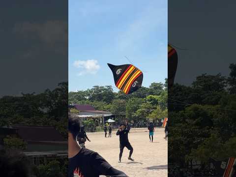 Layangan Pecukan Plastik #layangan #layanglayang #layanganbali