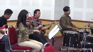 Bagaimana Lagu China Yethie Dimainkan Angklung Dengan Metode Kodaly Uny-2017. Dr. Kun S.astuti.
