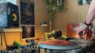 Eshyo - Space Control Roland Mv-8000, Boom Bap Beat