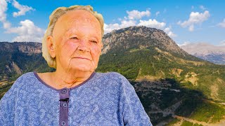 Η ζωή χωρίς μάνα – Η συγκλονιστική εξομολόγηση της γιαγιάς Σταυρούλας 95 ετών