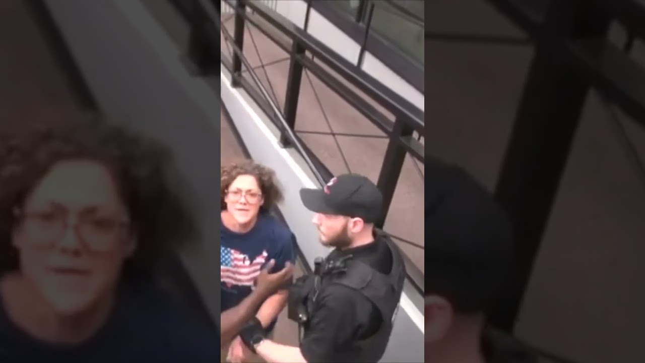 Safeway security tossing woman ♀️ out of the store