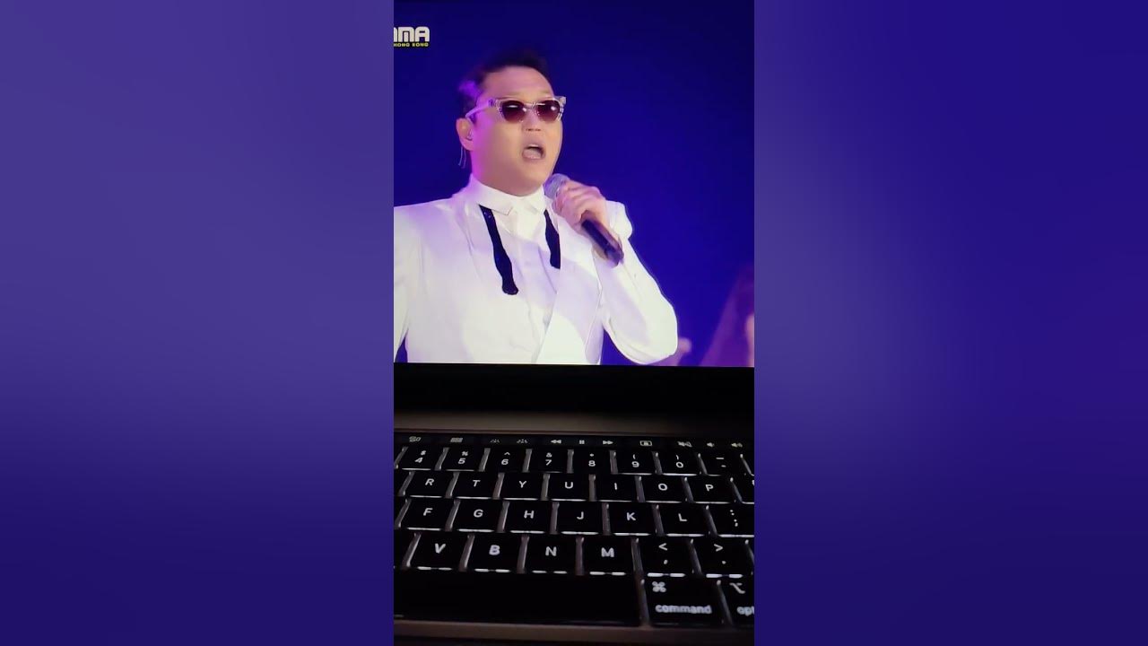PSY GANGNAM STYLE @ MAMA 2012 LIVE