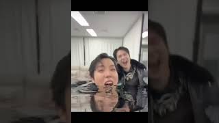 it's normal guys no need to worry😊but not suga and rm and jhope laugh🫠 #BTS #fyp #youtubashort
