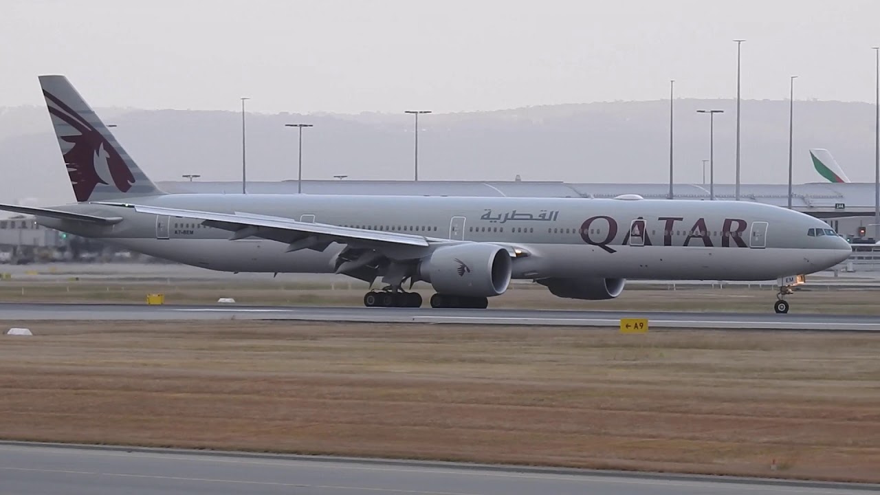 [PRE-COVID] Qatar Airways 777-300ER Landing at Perth Airport