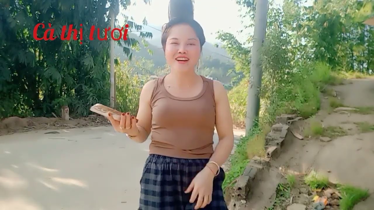 Bái khắp của chị LAN KHẮP BUÔN HÊNH PI NỌNG TỎN PHẮNG NỚ 