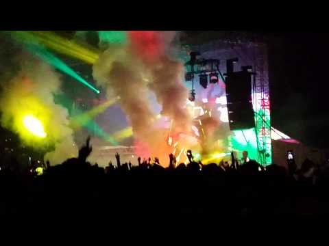 Skrillex 2013 NYE