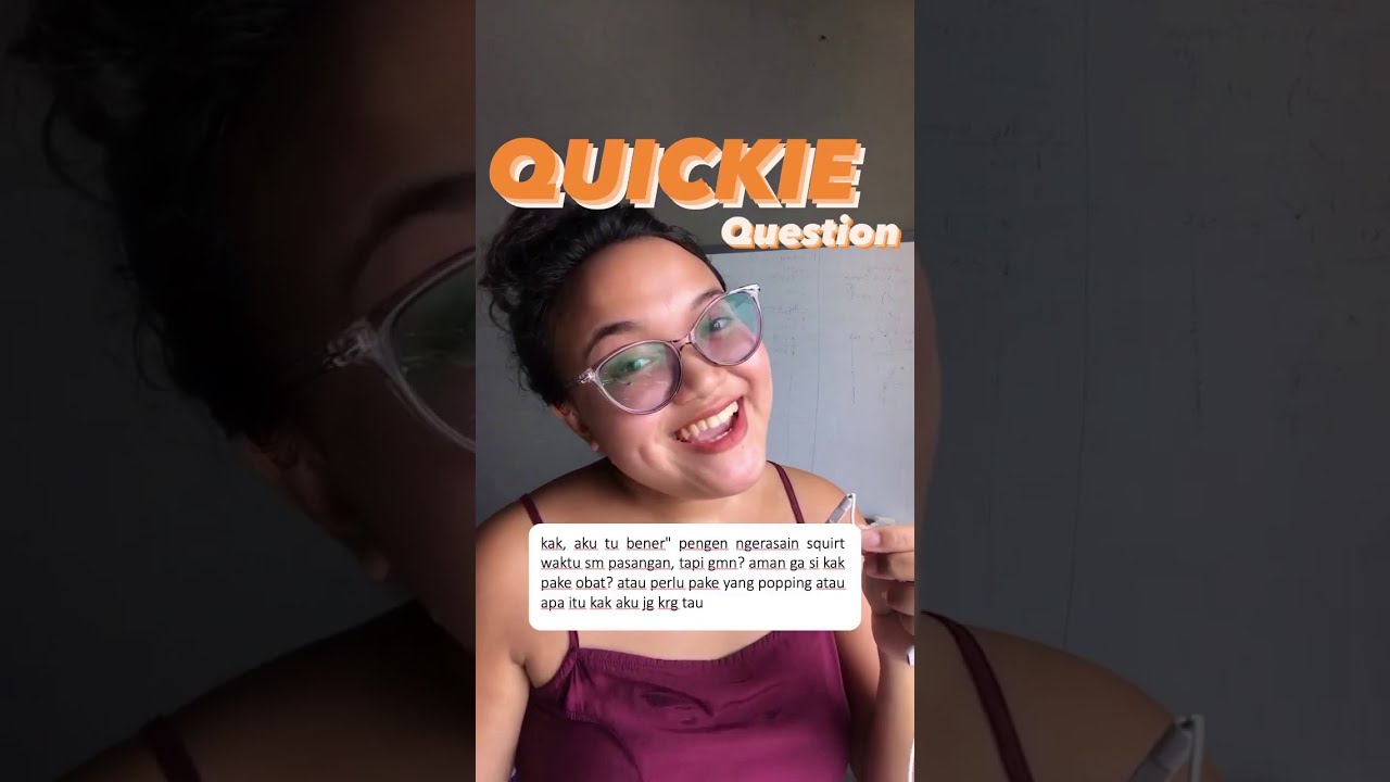 Pantolonsiz poezd kupesida