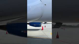 #preflight #airplane #inspection #cargo #flying #flightattendant #aviation #vlogger #youtubeshorts
