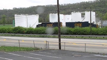 CSX EMD GP road slug units Cincinnati Ohio during rain, east pulling hard!