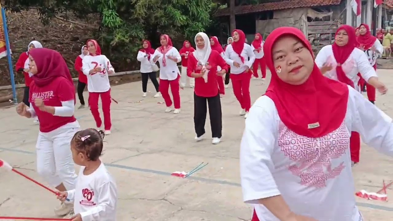 Ibu ibu Senam,blok curug