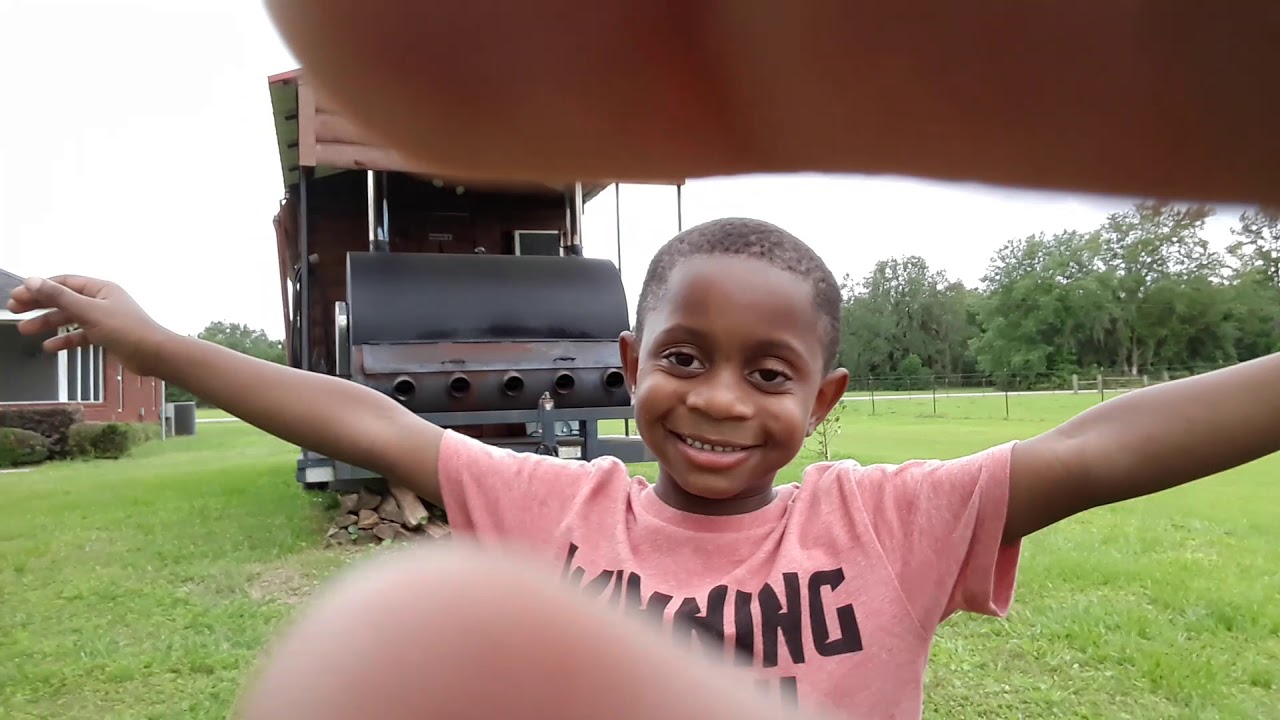 Say sup  and airhead sup and dog hulk super girl dog