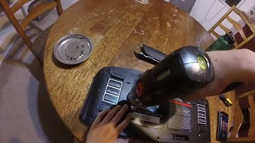 Microsoft Wireless Laser Keyboard 5000 Assemble/Disassemble because of stuck battery