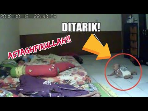 Video: Pria Itu Merekam Gadis Menyeramkan Di Dekat Rumahnya - Pandangan Alternatif