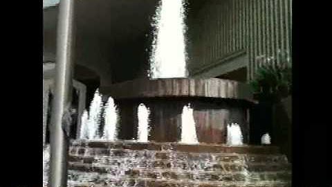 Đài phun nước, hệ thống phun nước nghệ thuật tại khách sạn New World