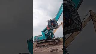 The excavator performs some maneuvers before work #engineering #construction #excavator