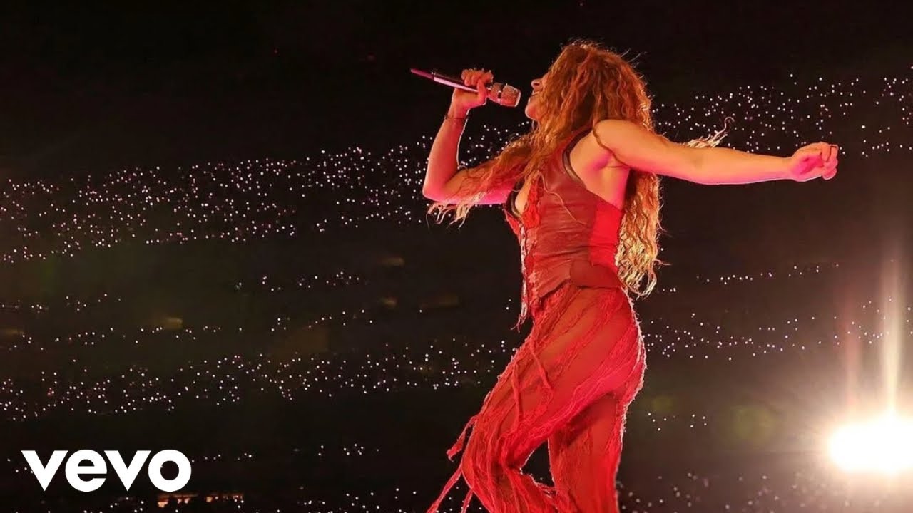 Shakira - Underneath Your Clothes (LMYNL World Tour - Sueños Festival)