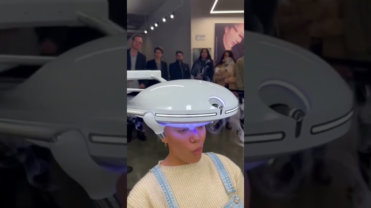 Dubai's new hair transplant machine! Instant flower bouquet clipper IA 4.0 💇‍♀️  Dubai now is good