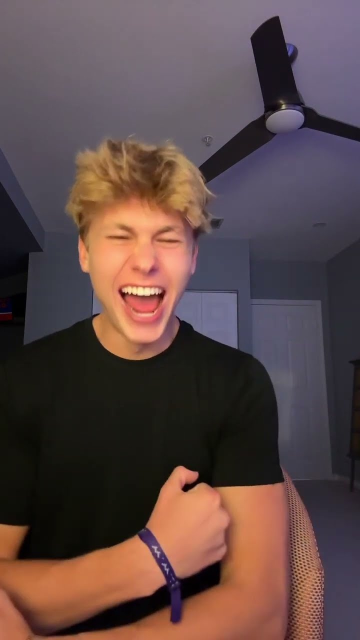 I make the face, you make the sound