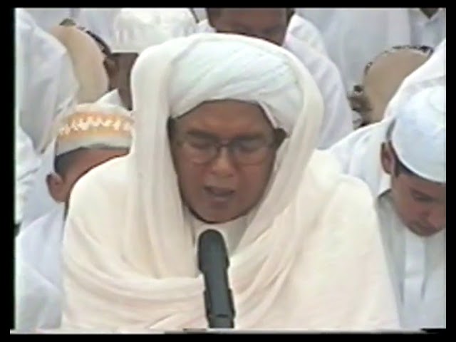 Abah Guru Sekumpul - Assalamu'alaik - Maulid Al Azab - part 2 class=