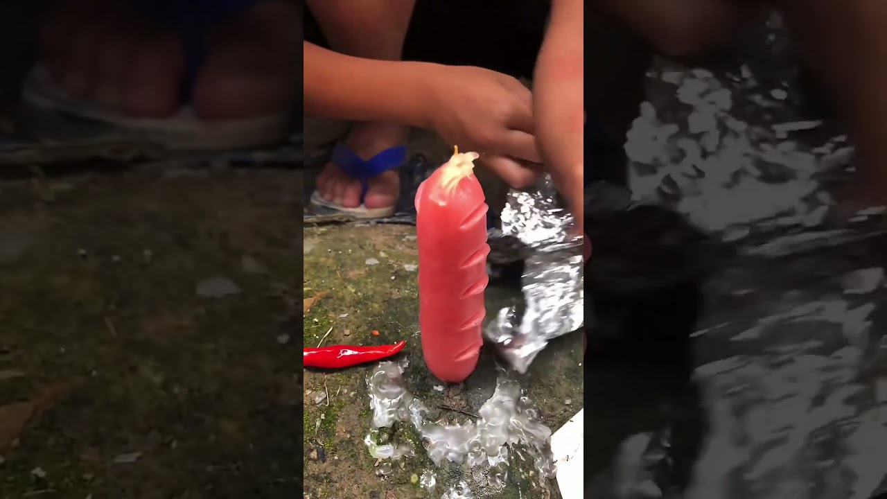 See Chinese boy grilling sausage in a creative way! Delicious! 