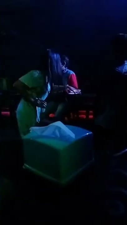 penampakan di diskotik...