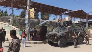 はためくトルコ国旗　軍制圧のシリア・アフリン