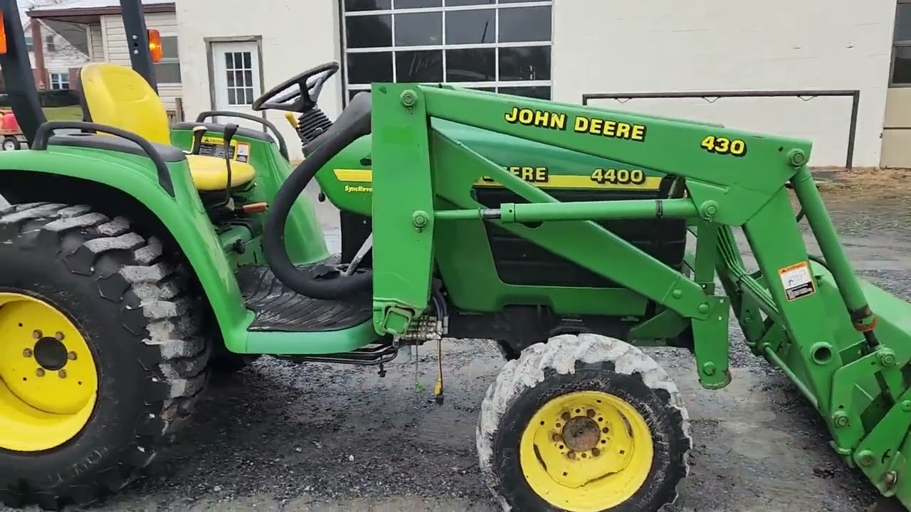 1998 JOHN DEERE 4400 For Sale