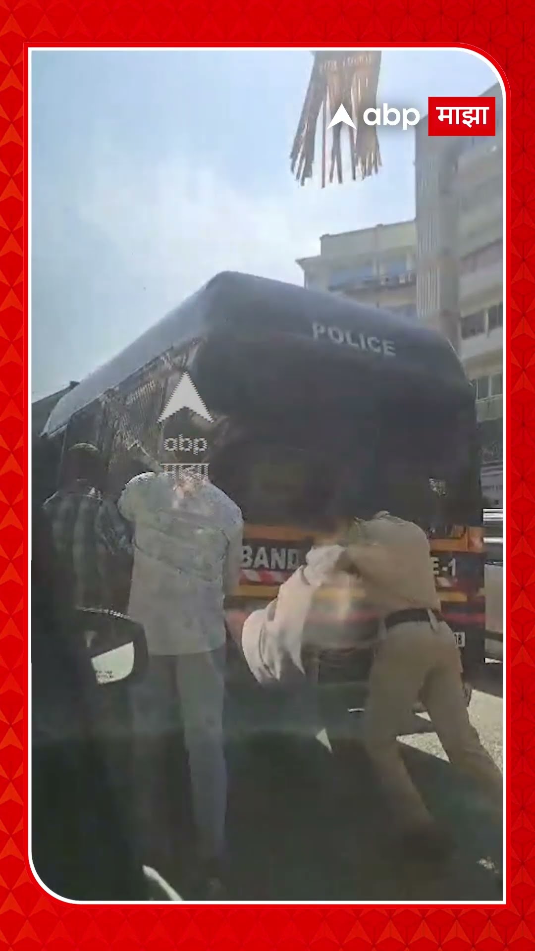 Saif Ali Khan Case : सैफच्या आरोपीला नेताना गाडी बंद, पोलिसांनी दिला धक्का