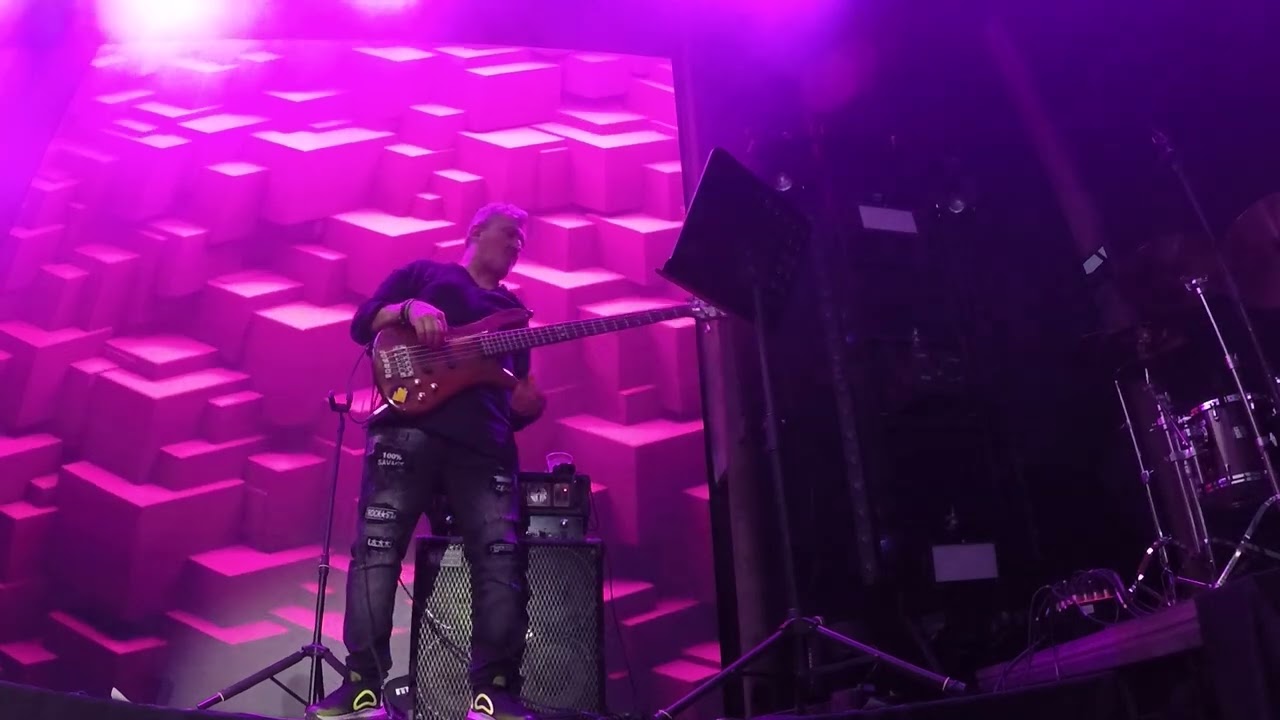 Live at Alsos theater summer 2022