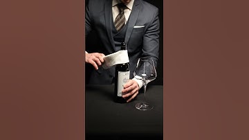 Hướng dẫn rót rượu vang bằng khăn, sáng tạo và chuyên nghiệp