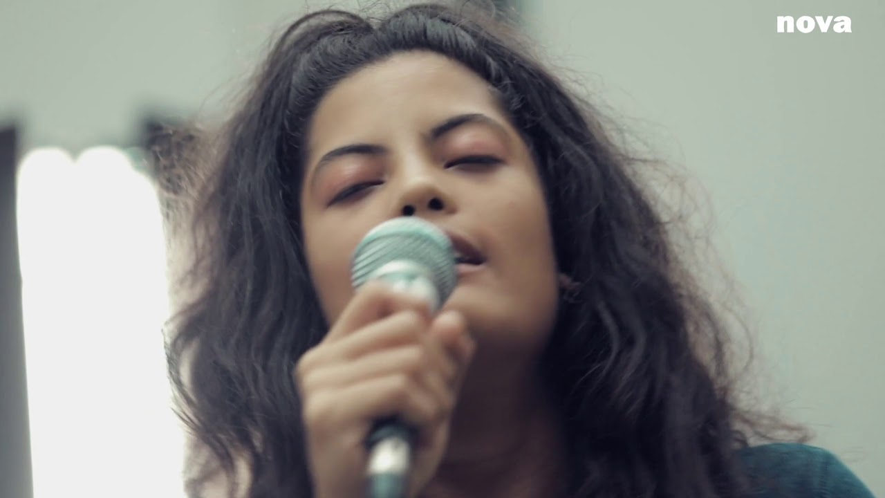 Mira Ibeyi - Waves | Live Plus Près de Toi en YouTube Mira Ibeyi - Waves | Live Plus Près de Toi en YouTube