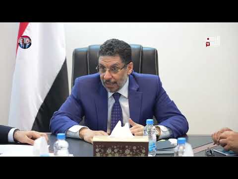 بن بريك يبحث دعماً اقتصادياً قبل العودة إلى عدن