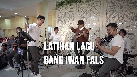 Kumenanti Seorang Kekasih - IWAN FALS
