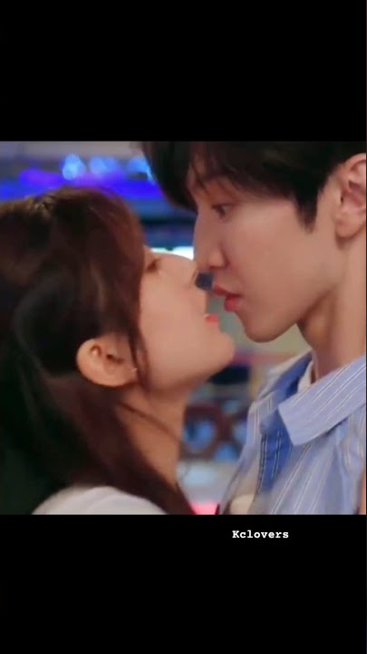 love me😍||hidden love ❤️ #shorts #kiss