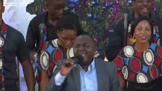 Chris Mwahangila - YESU YUKO HAPA ( Live Performance)