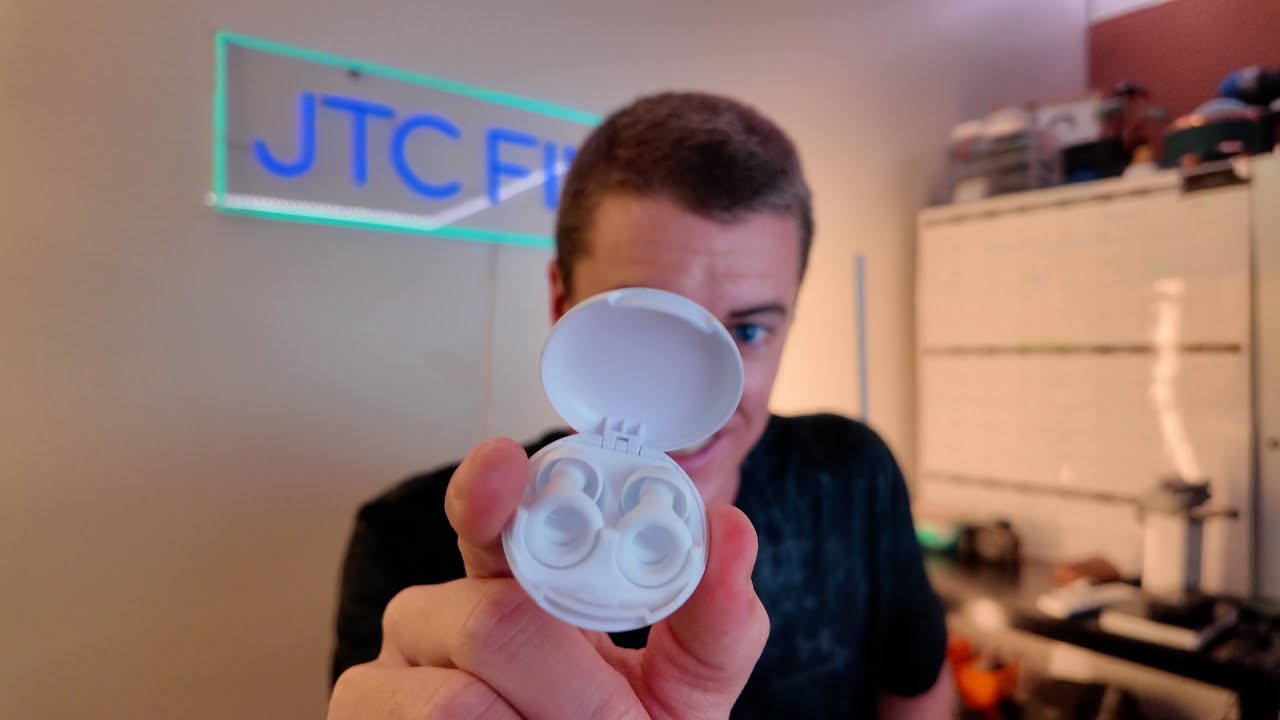 My Favorite Wedding Day Accessory | Day 14 of the 30 Day Video Challenge