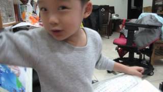 2014 0326 2047 B 弟弟自編自唱讀經書3 要大家幫忙按讚