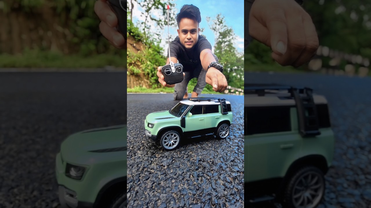 4Wd High-Speed Off-Road Remote Control Defender Toy Car 😋