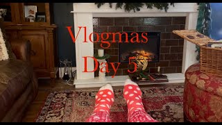 Vlogmas Day 5  A Cozy Day with Christmas Movies \& Hot Chocolate