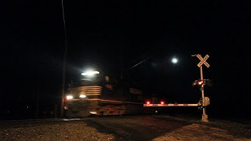 NS Dash 9 duo w/ a nice P5 horn lead a WB Manifest Train on the NS Chicago Line
